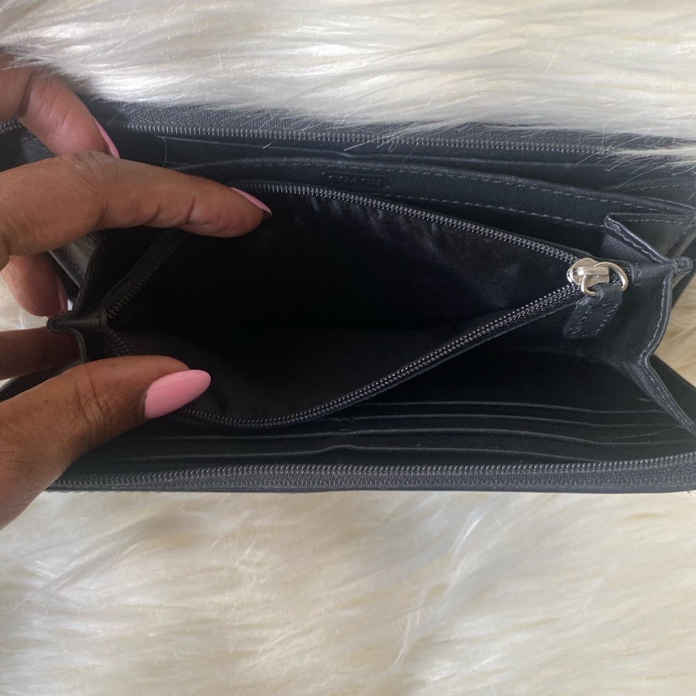 Coach Signature Black Wallet - Picture 3 of 6